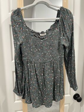 Smocked Floral Long-Sleeve Peasant Top - Green